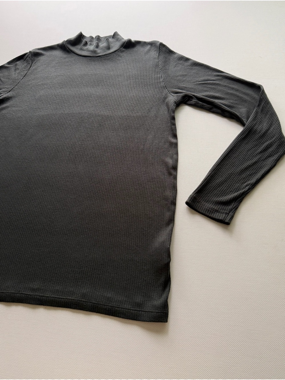 Uniqlo Women's Ribbed Long-Sleeve Mock Neck Tee - Dark green